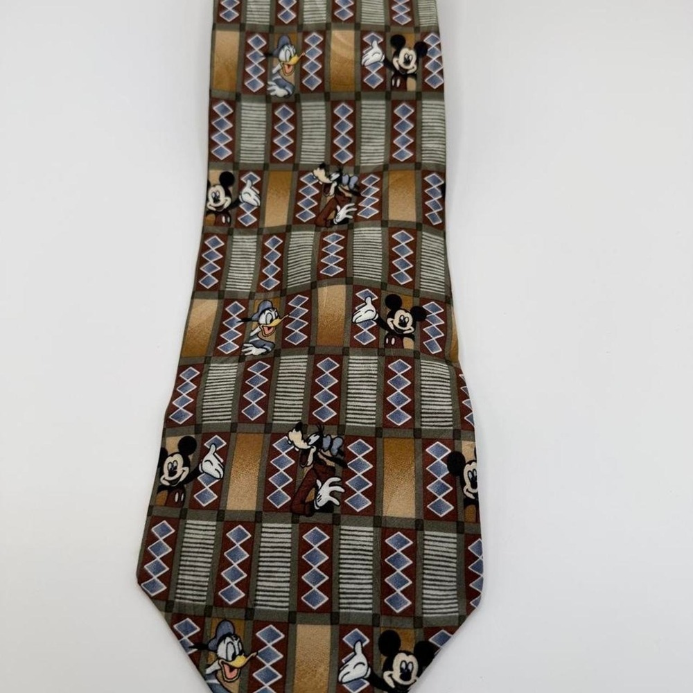 Vintage Walt Disney World Mickey Donald Goofy 100% Silk Necktie